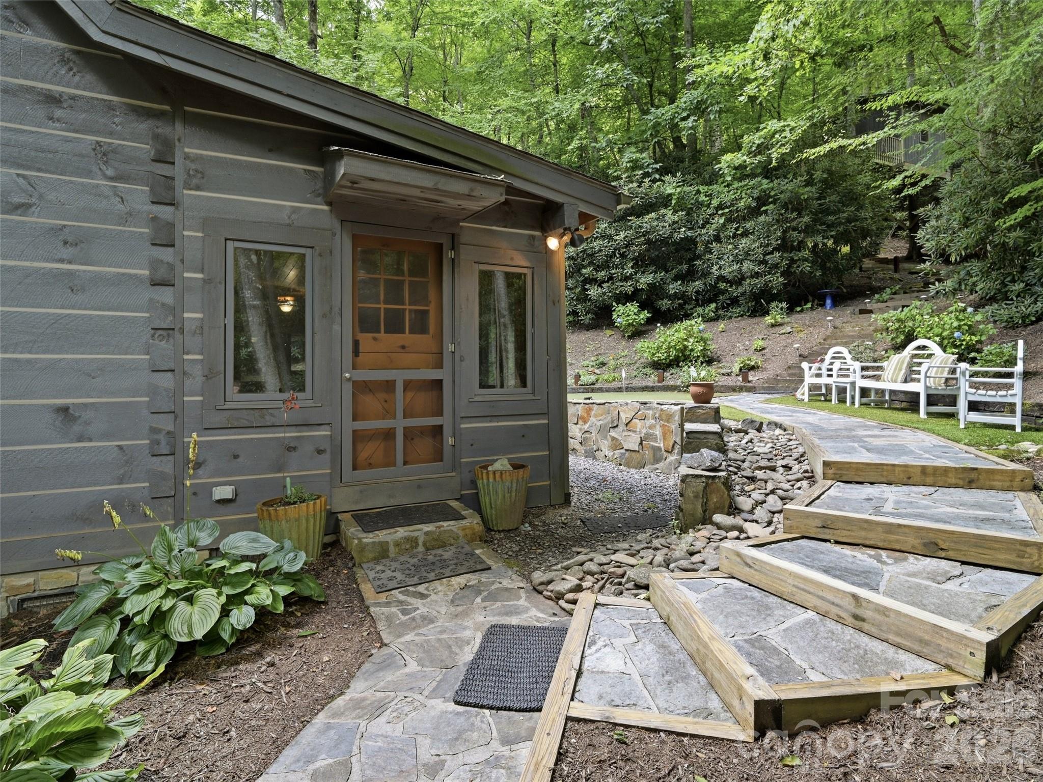 6 Laurel Branch Drive