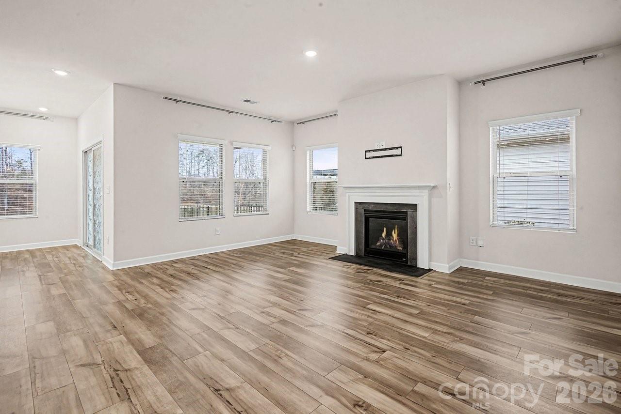 Larkhaven Hills - Residential