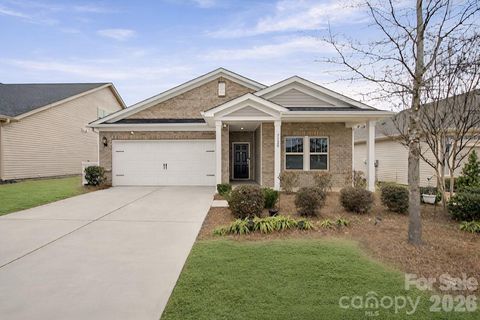 Photo of 7120 American Elm Road, Charlotte, NC 28215 (MLS # 4351345)