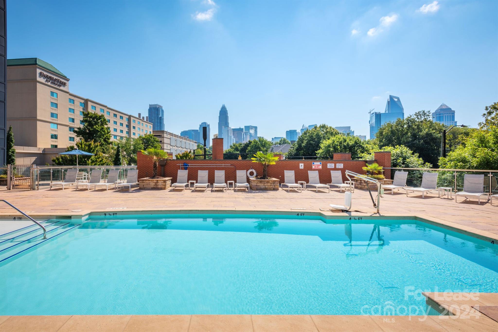 Charlotte, North Carolina 28202, United States, 1 Bedroom Bedrooms, ,1 BathroomBathrooms,Residential,Active,59697