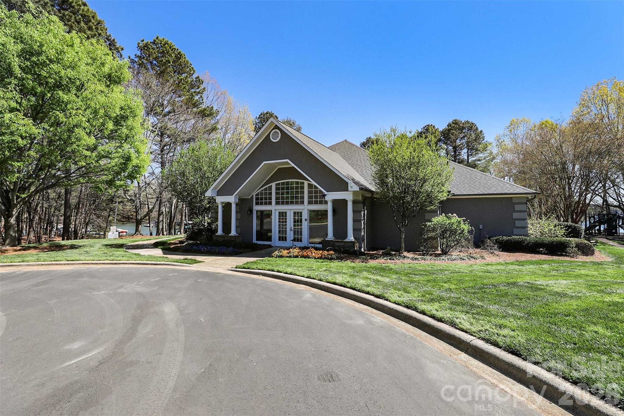 The Harbour At The Pointe - Residential