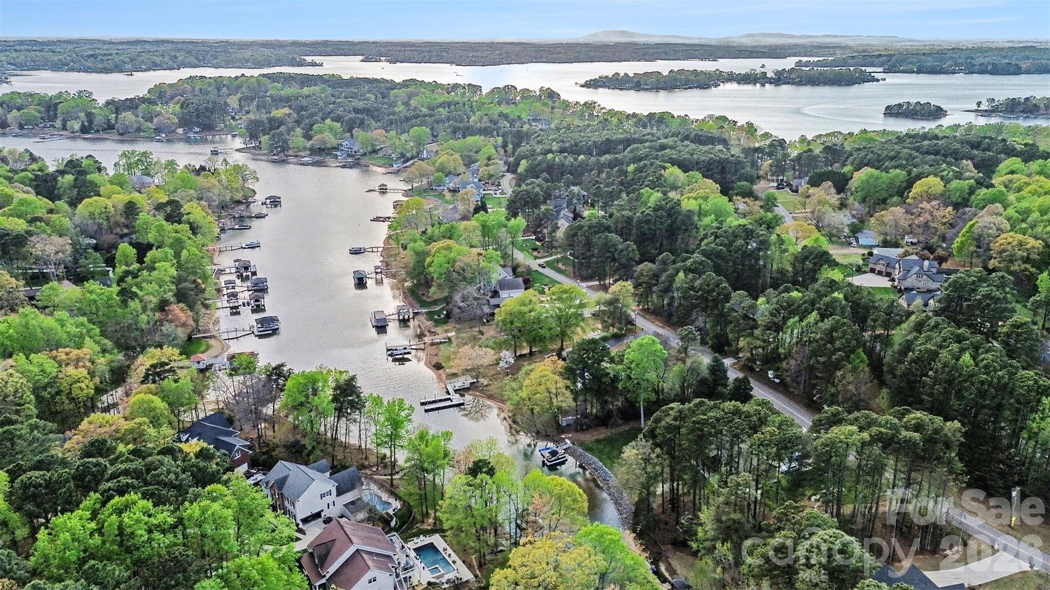 The Harbour At The Pointe - Residential