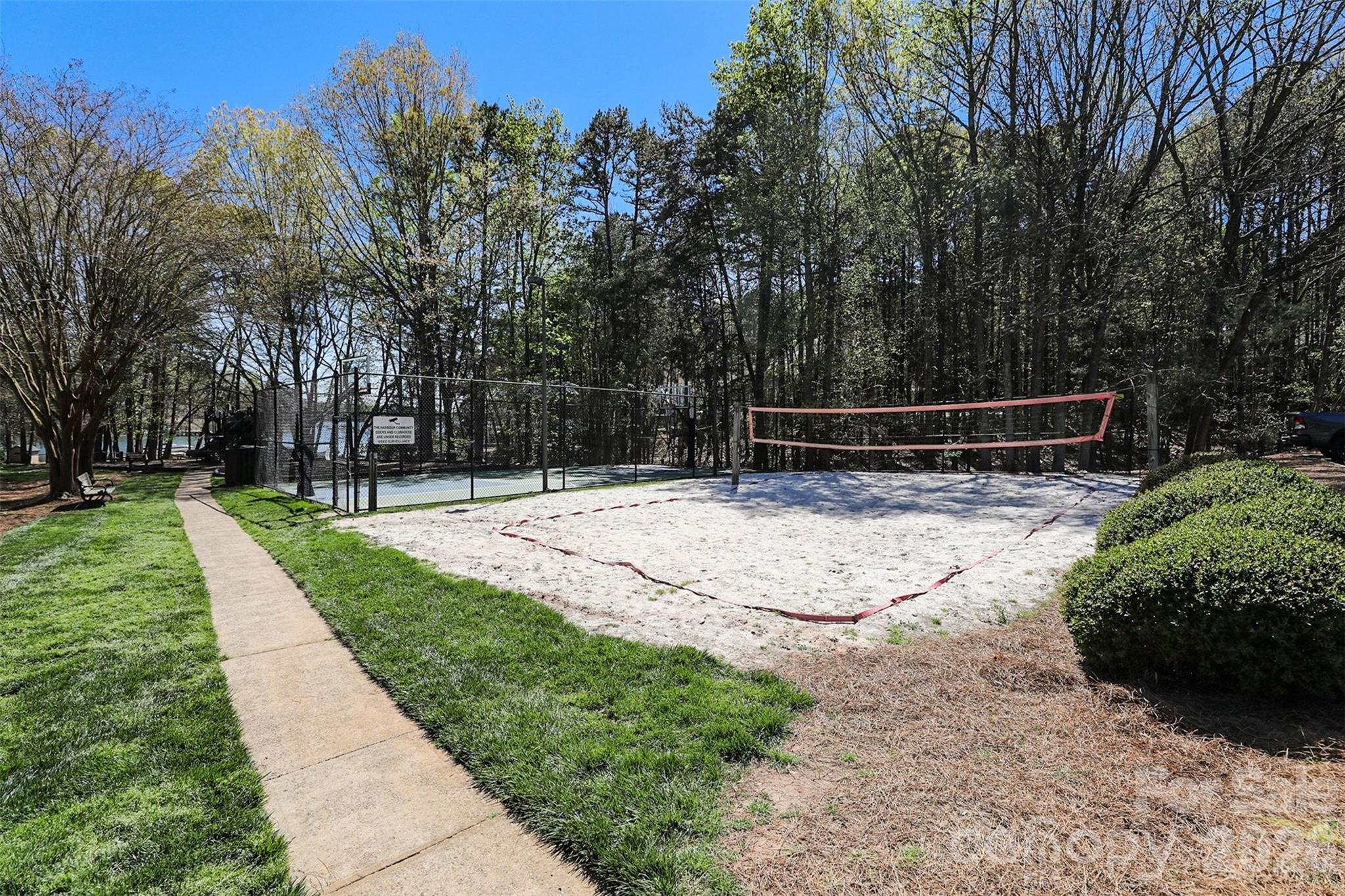 The Harbour At The Pointe - Residential