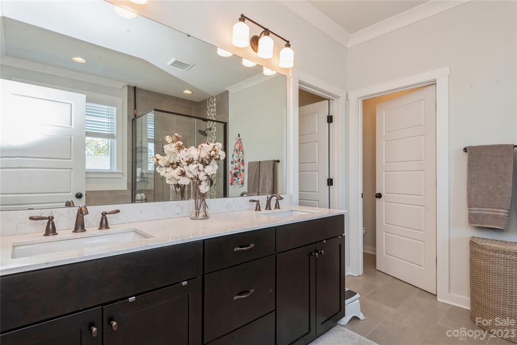 Paddlers Cove - Residential