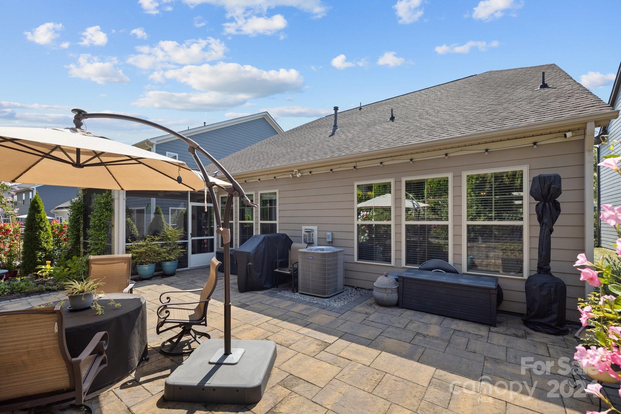 Oakland Pointe - Residential