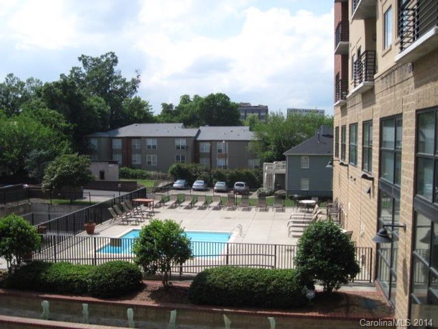 Open and airy STUDIO unit overlooking the courtyard and swimming pool! Stainless appliances, granite countertops, upgraded lights, walk in ceramic tile shower, pull down murphy bed! Pet fee is per pet that does not exceed 30 lbs.