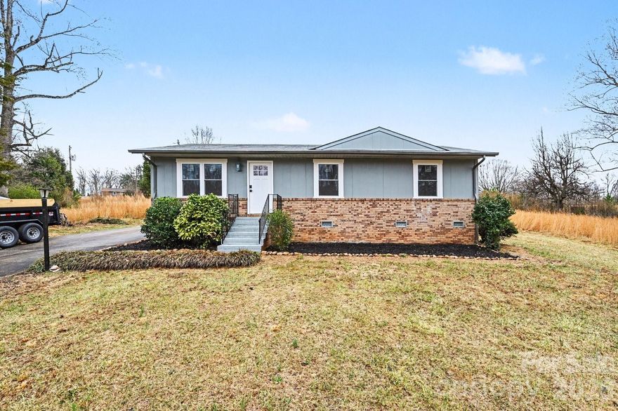 This newly renovated 3 bedroom, 2 bathroom home is move-in ready and located at the end of a quiet street,
offering extra privacy and a peaceful setting. Inside, you’ll find brand new flooring, new bathrooms, and fresh
paint in every room as well as a fully updated kitchen featuring new cabinets, countertops, and appliances.
Brand new windows bring in natural light and help with energy efficiency. With all the updates already
completed, this home is ready for you to move in and enjoy!