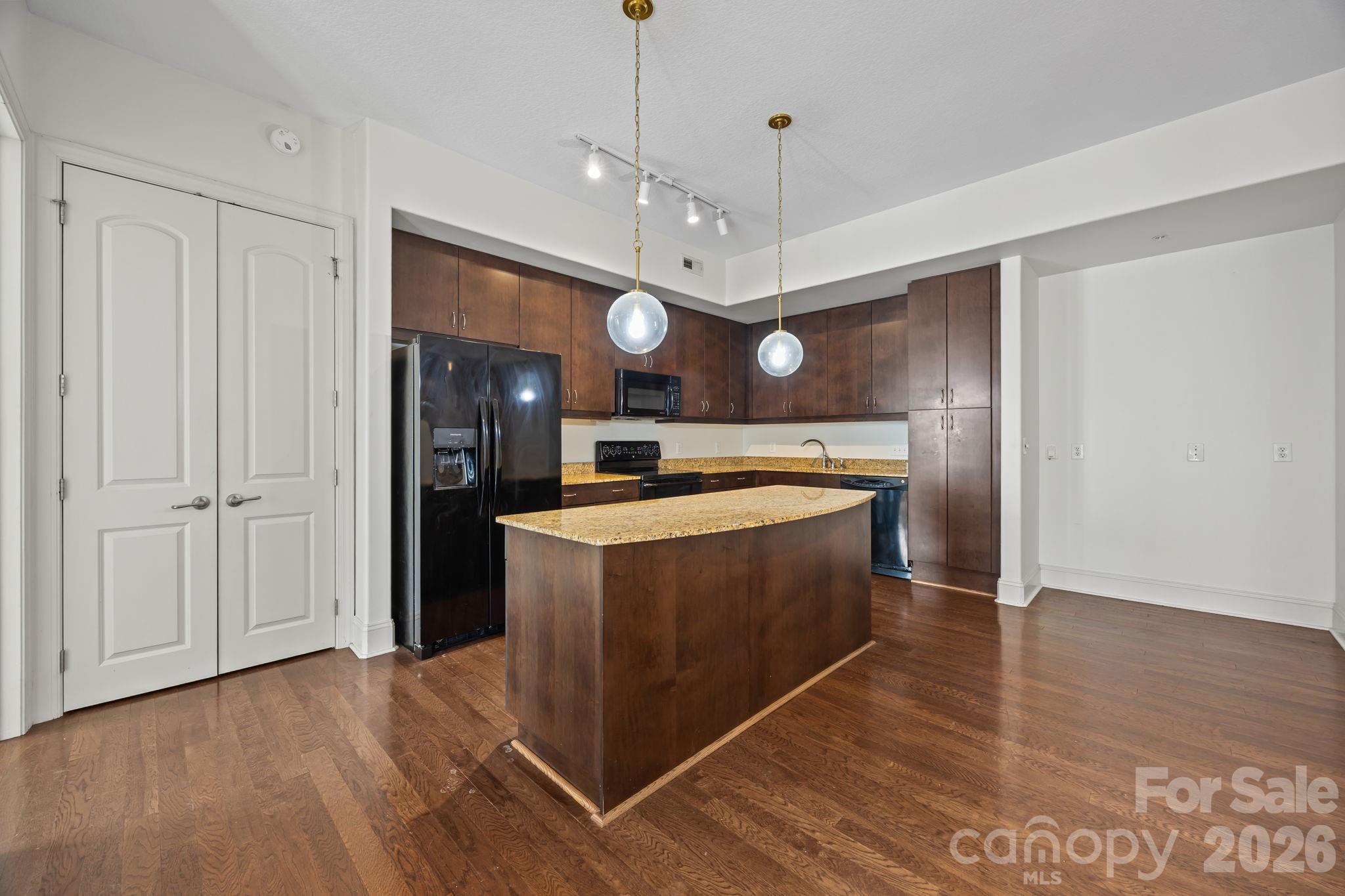 Piedmont Row - Residential