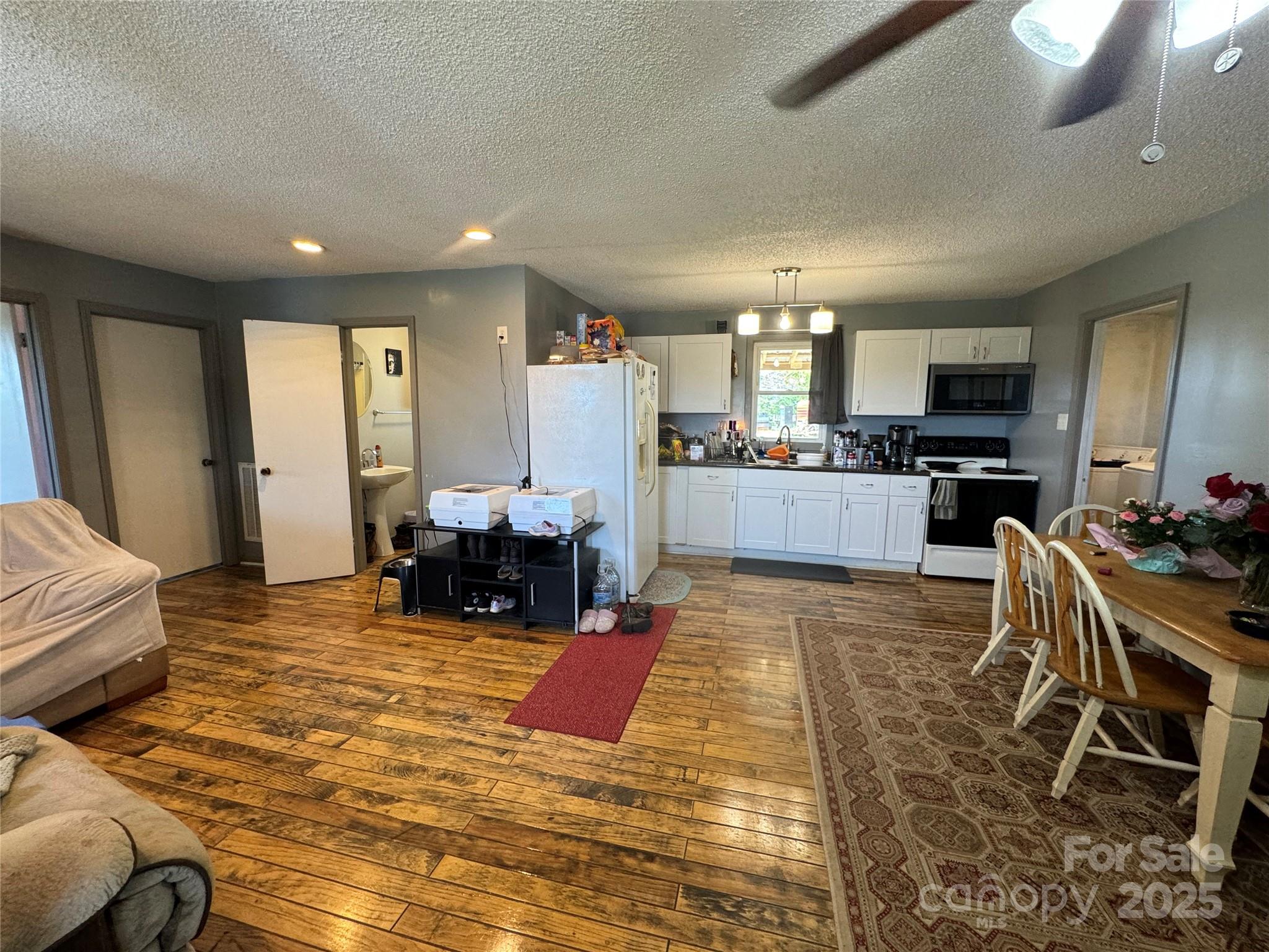 374 W V Thompson Road