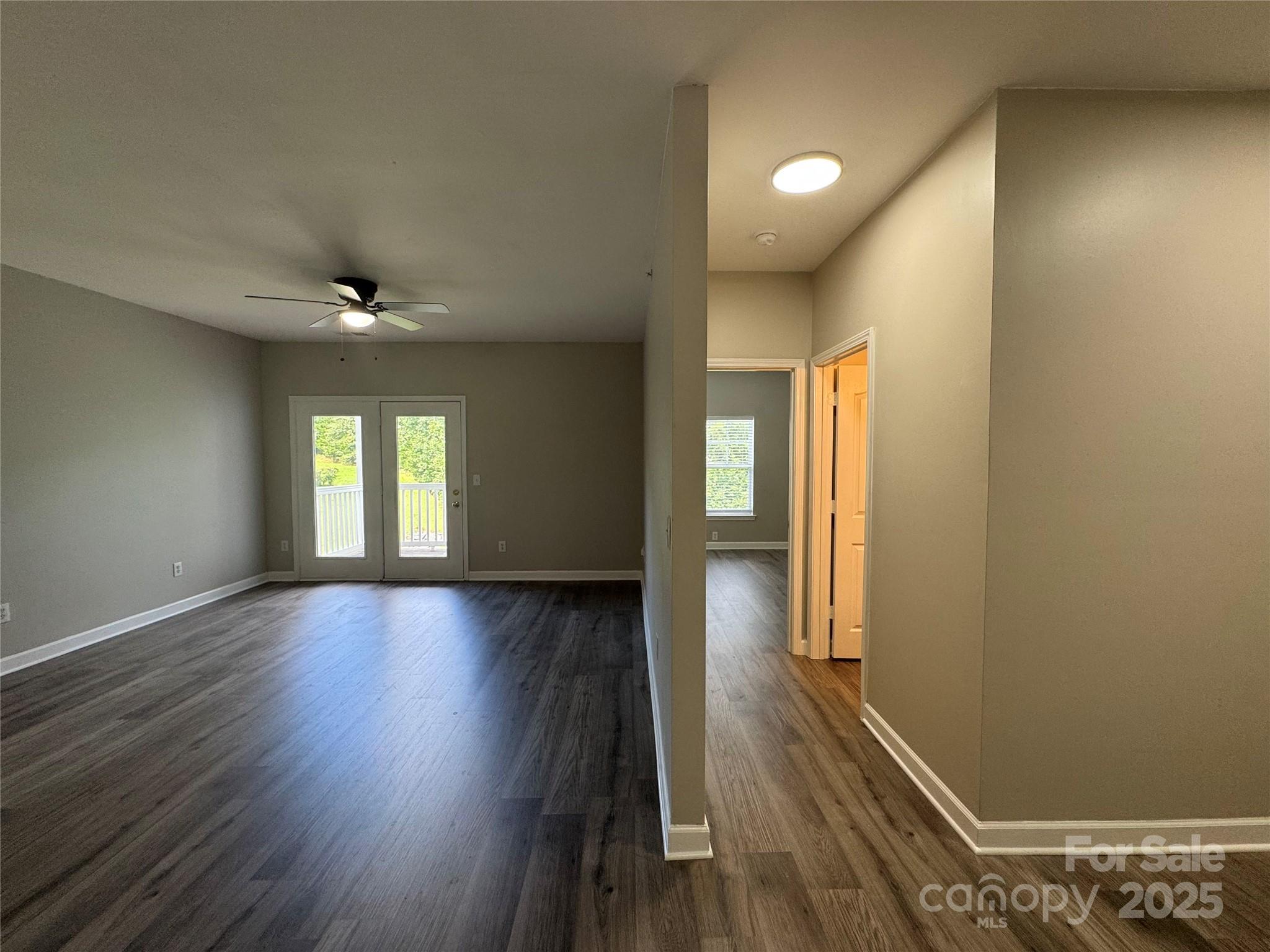 Charlotte, North Carolina 28262, United States, 2 Bedrooms Bedrooms, ,2 BathroomsBathrooms,Residential,Active,194028