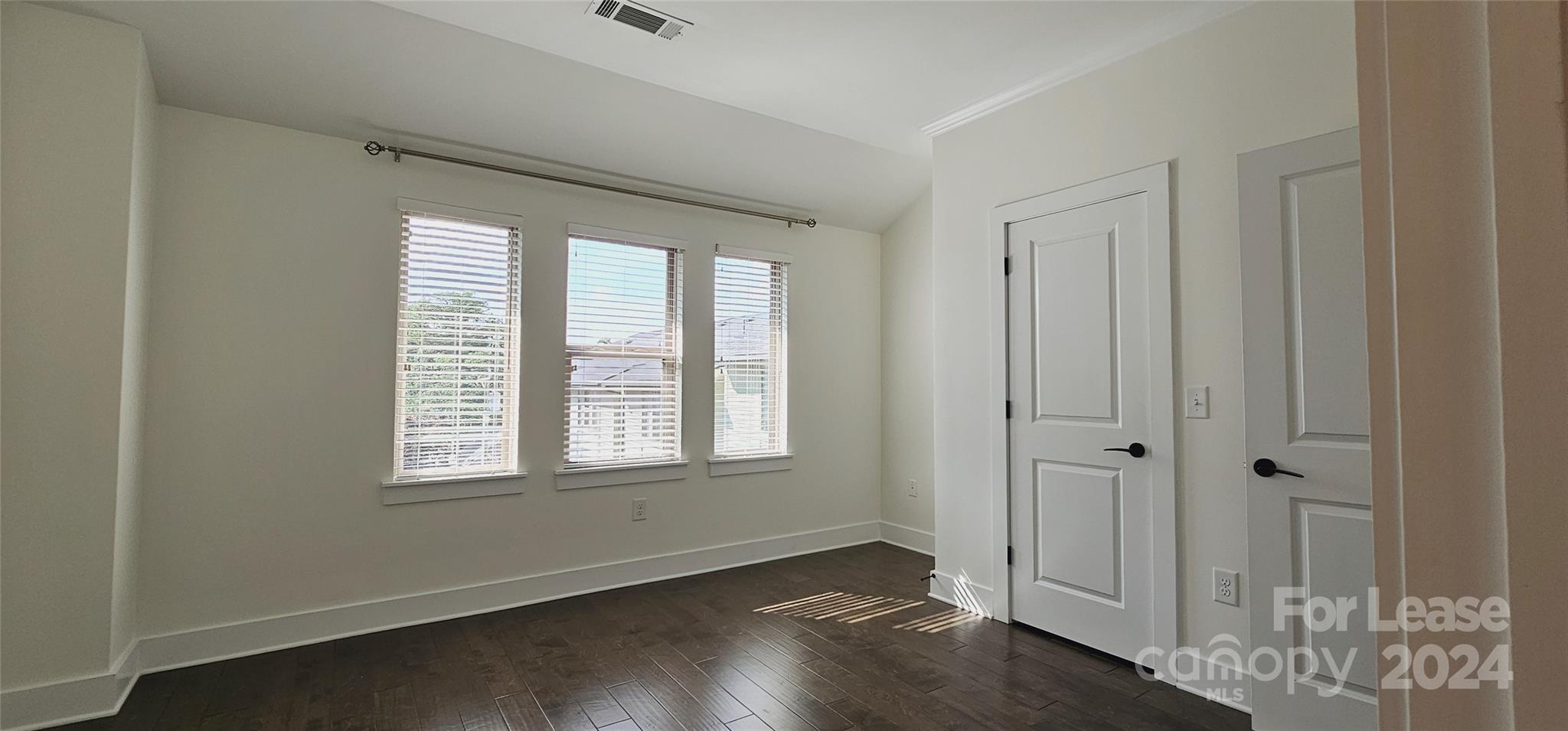 1500 Kenilworth - Residential Lease