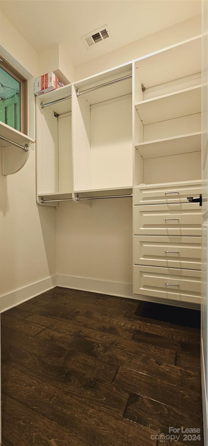 1500 Kenilworth - Residential Lease