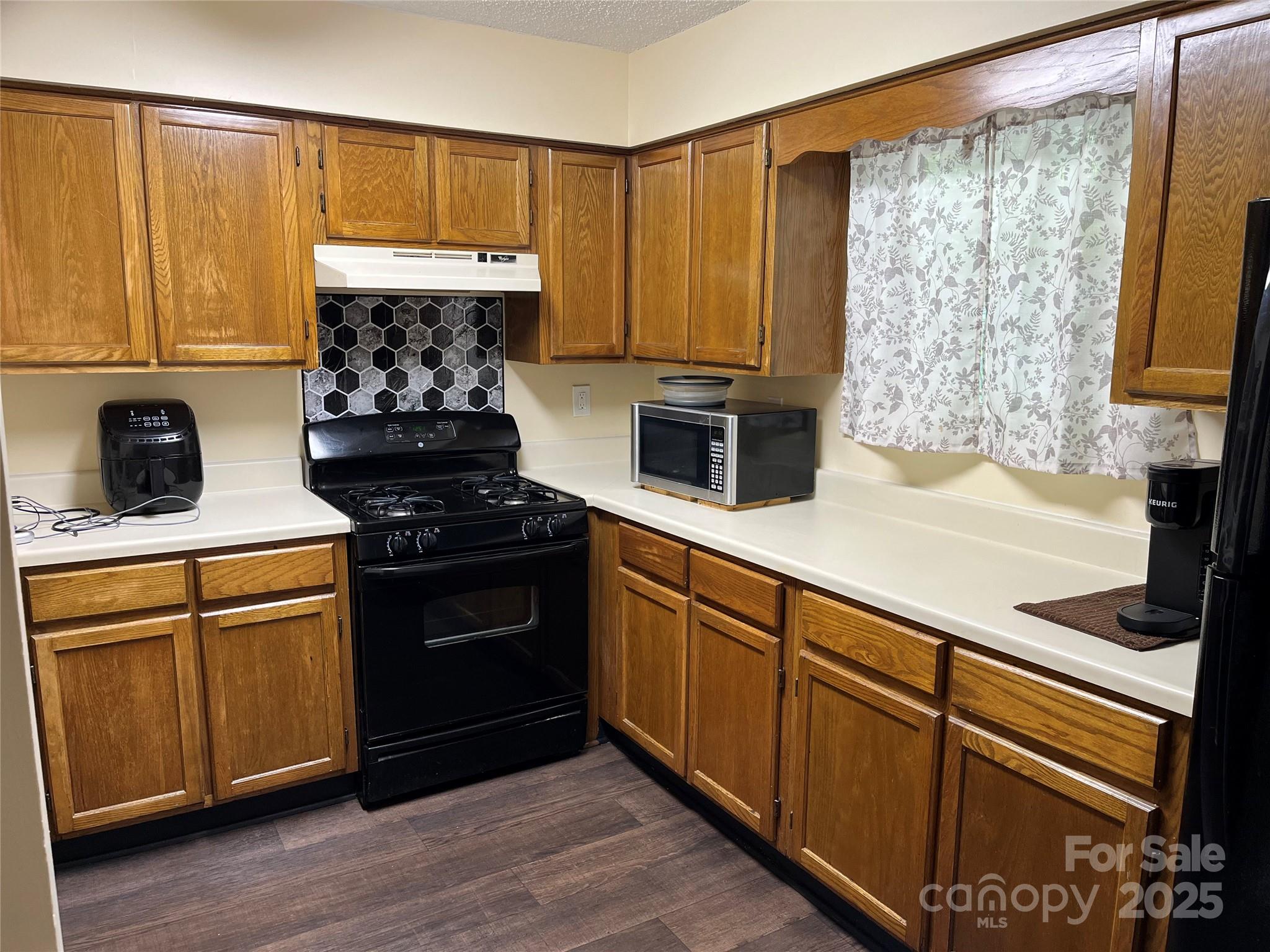 6011 Treetop Court