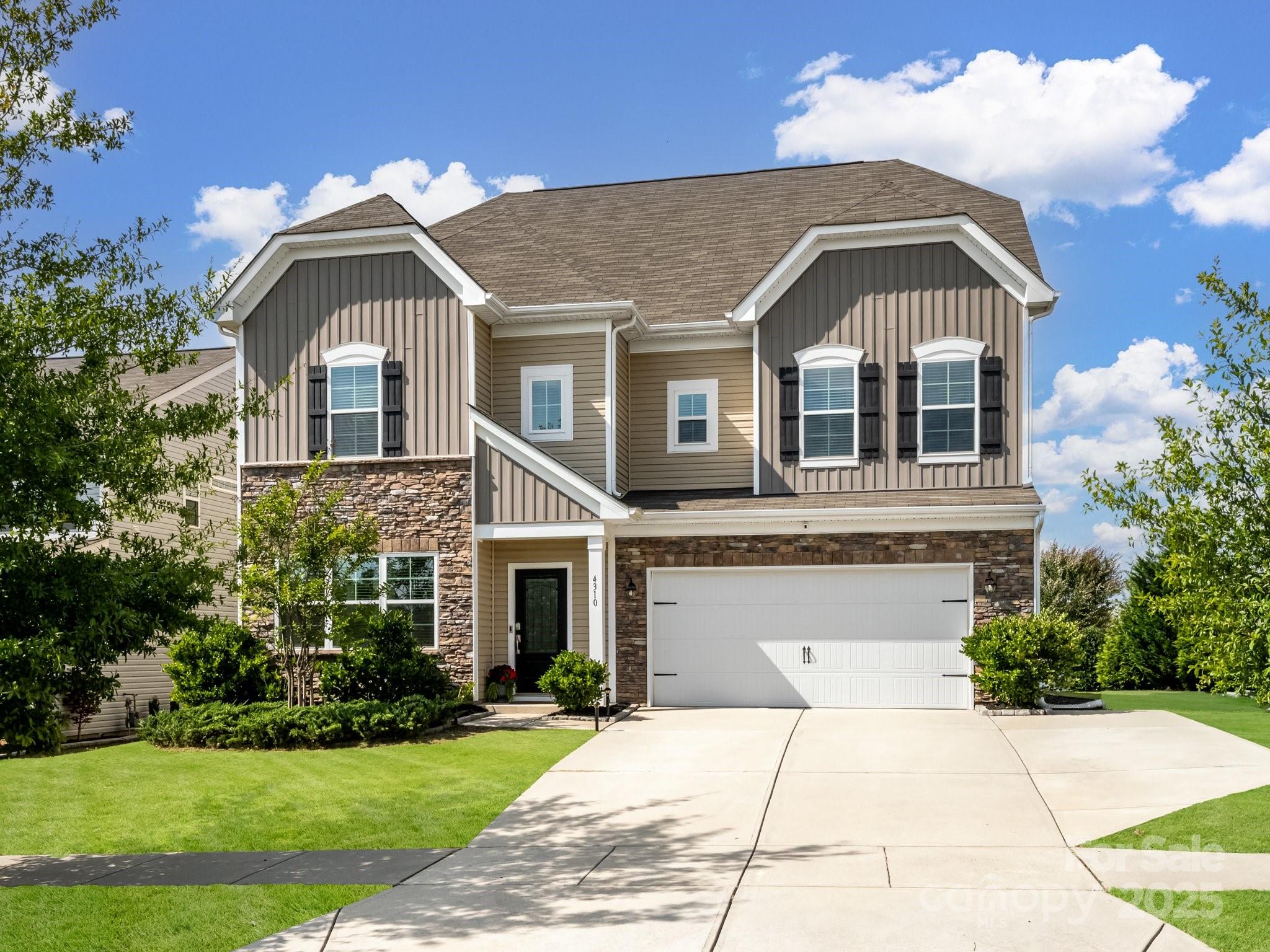 4310 Coachwhip Avenue
