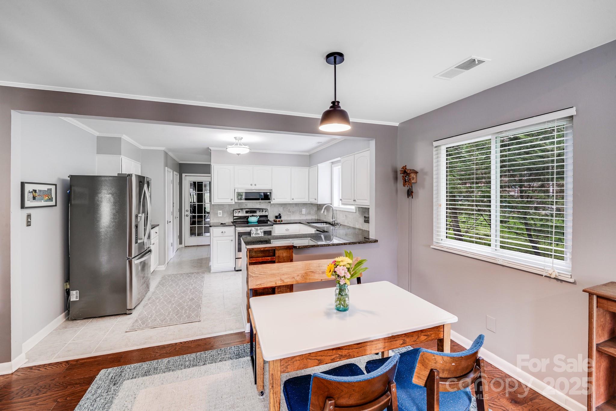 Ridgeloch - Residential