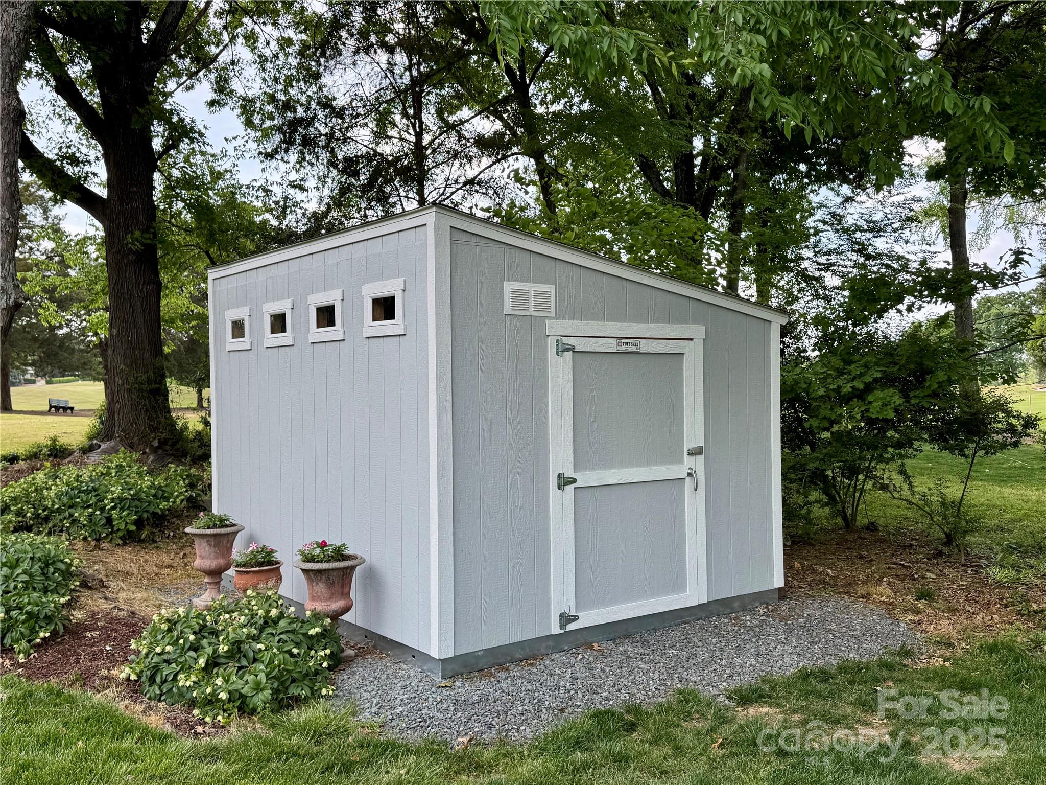 Ridgeloch - Residential