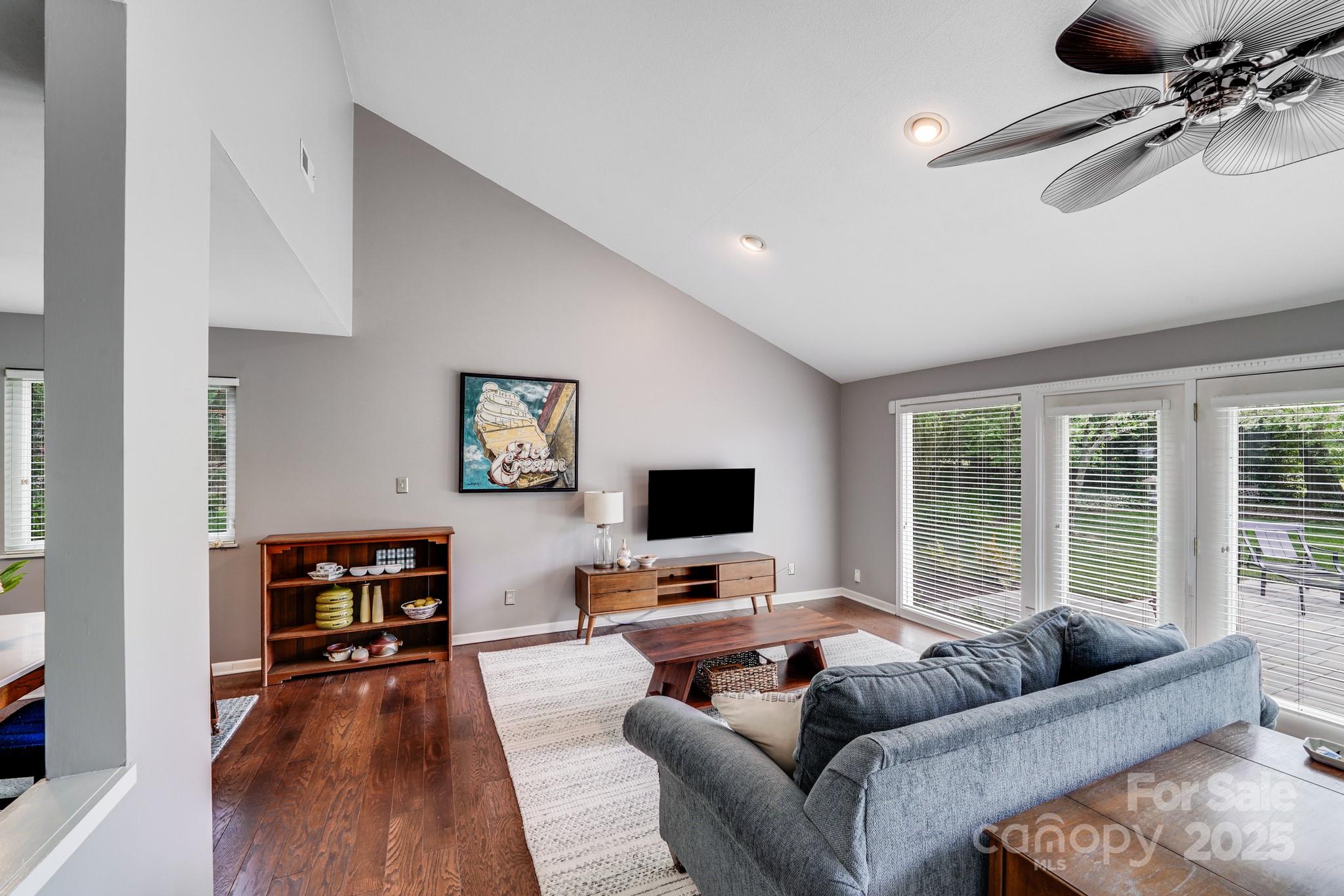 Ridgeloch - Residential