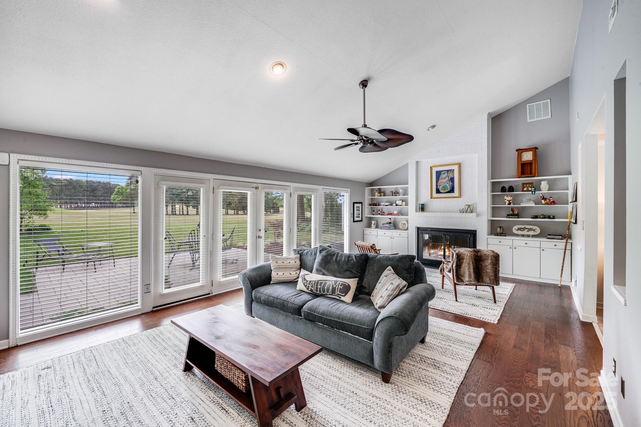 Ridgeloch - Residential