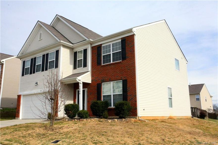 Tucked away in popular Brandon Oaks, this 4 bedroom, 3000 s.f. home  has hardwoods, an open kitchen with custom cabinets, granite counter tops, stainless steel appliances, and recessed lighting.  Master on  main has vaulted ceilings, a luxurious Master Bath with dual-vanity, and walk-in closet. Upstairs, are 3 bedrooms and a massive loft. Community offers tennis courts, 2 pools, walking trails, and much more! Short term options available, with an additional premium.