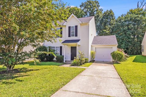 836 Almora Drive Charlotte NC 28216