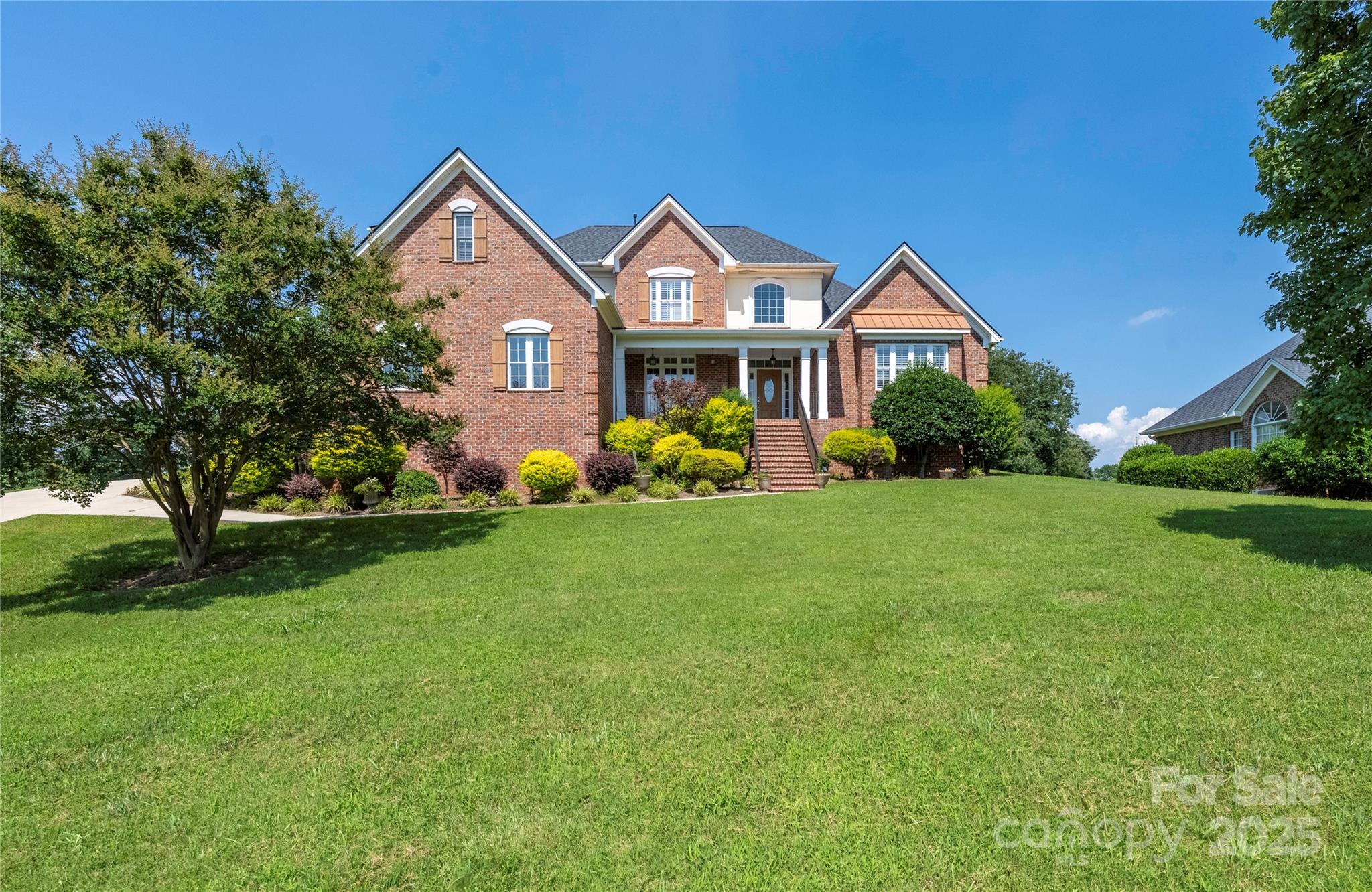 140 Hunters Hill Drive