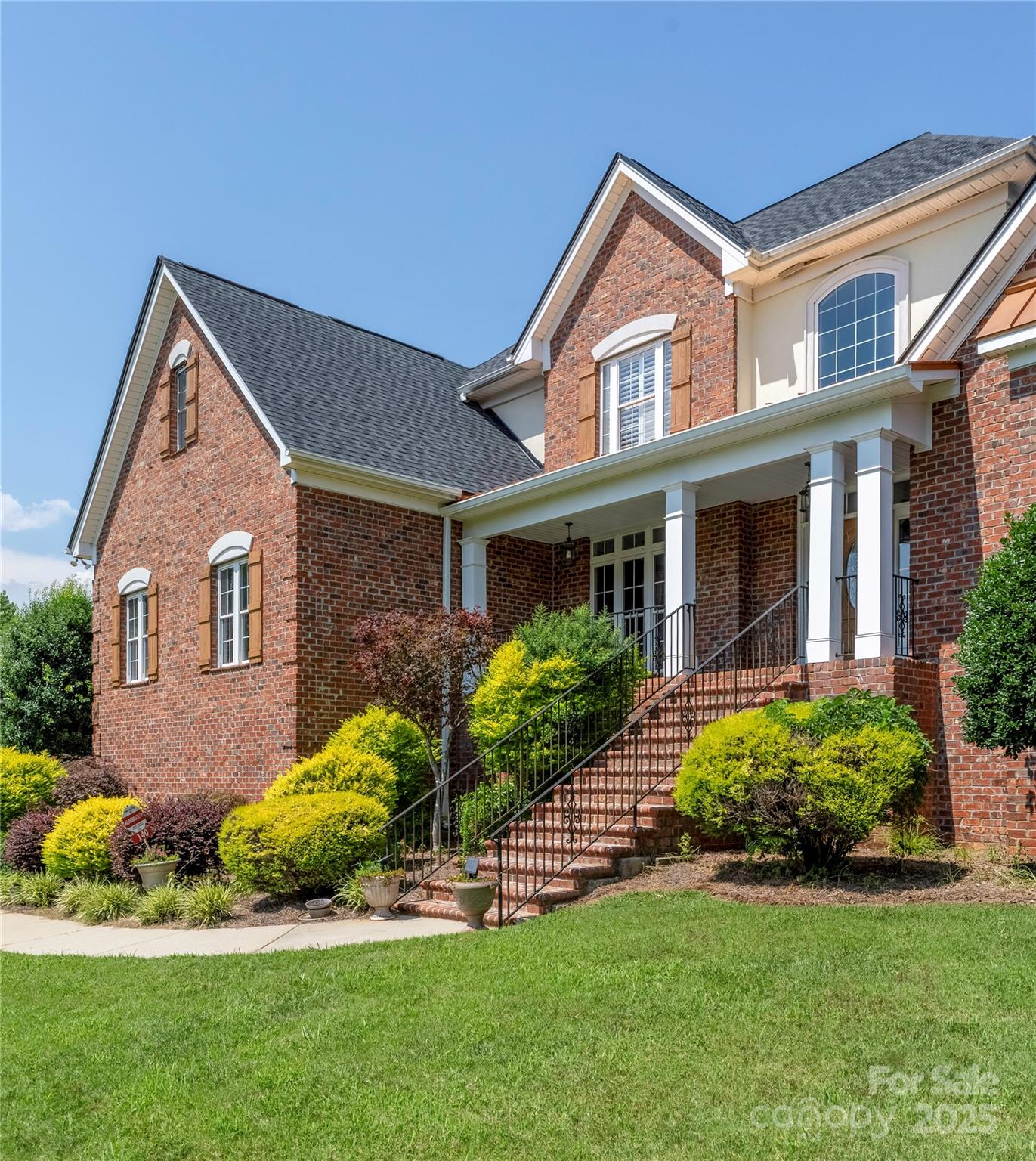 140 Hunters Hill Drive