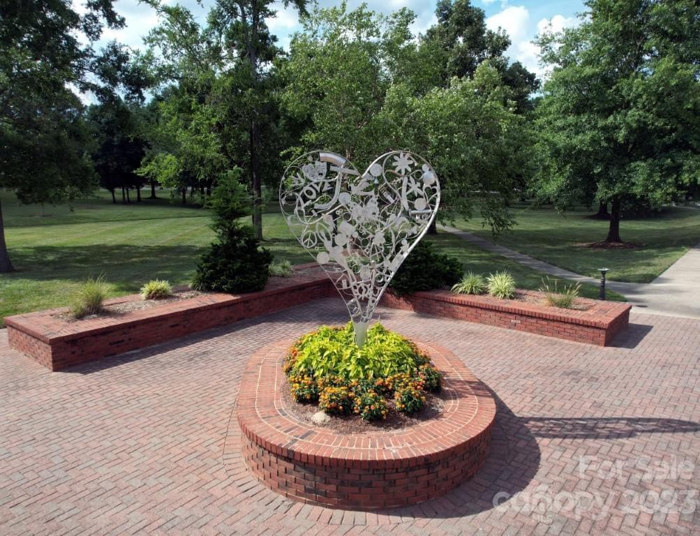 Lake Park - Residential