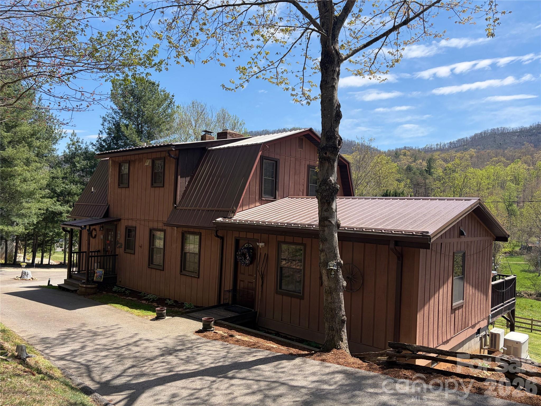 366 Dix Creek #2 Road