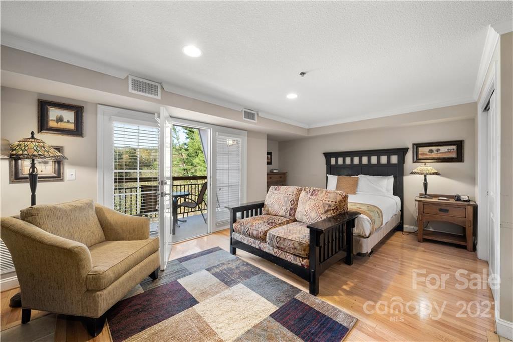 Residences At Biltmore - Residential