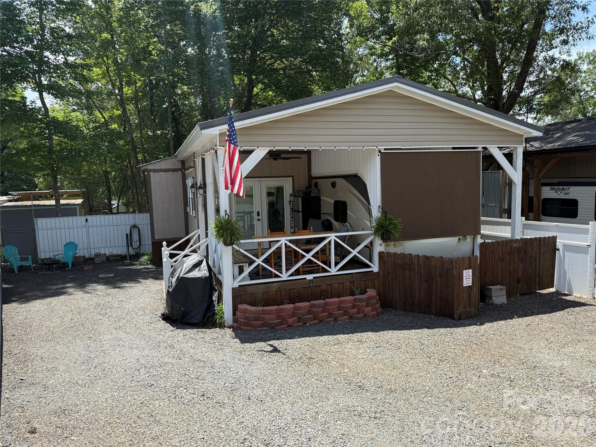 Twin Harbor - Residential