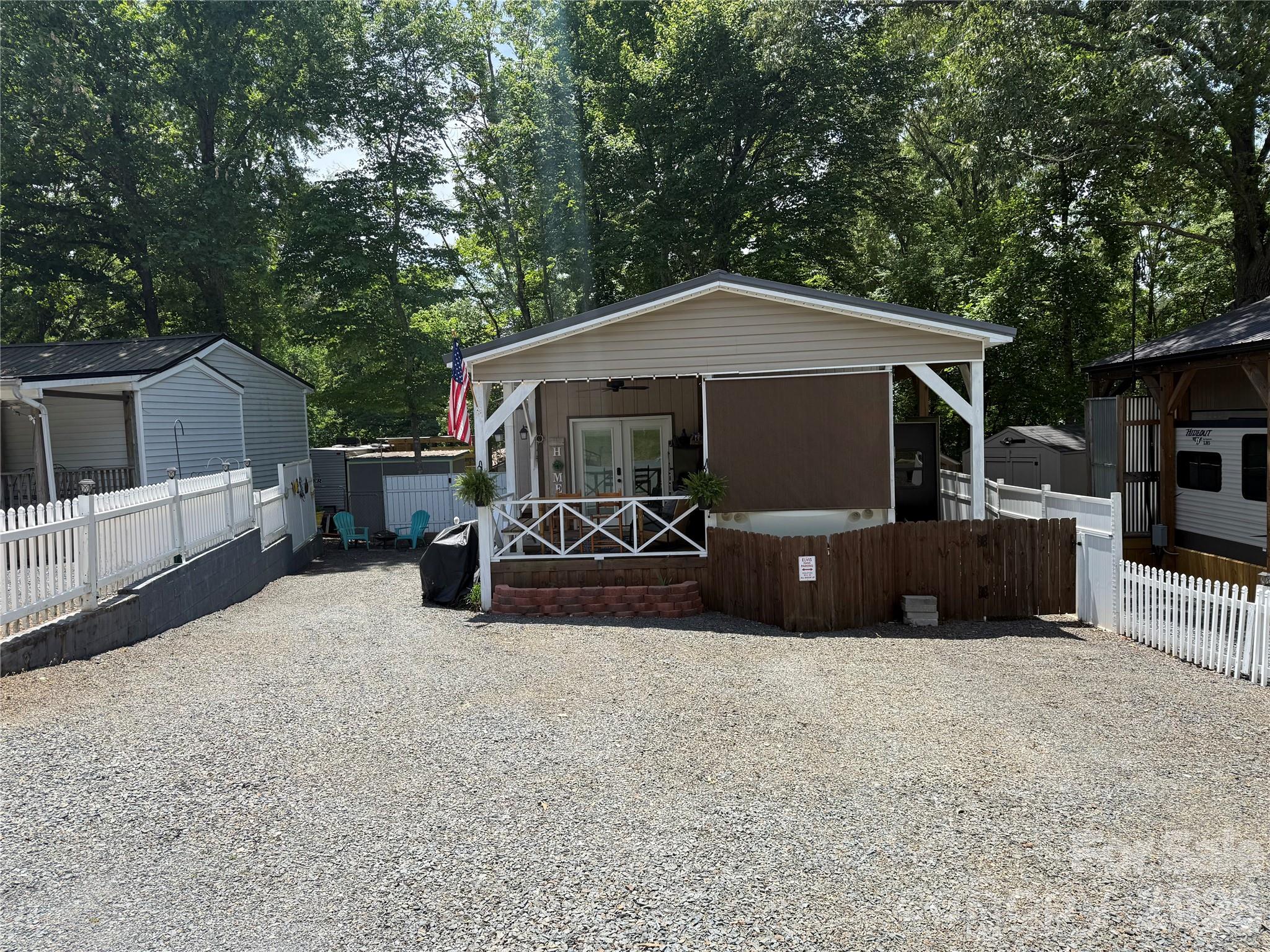 Twin Harbor - Residential
