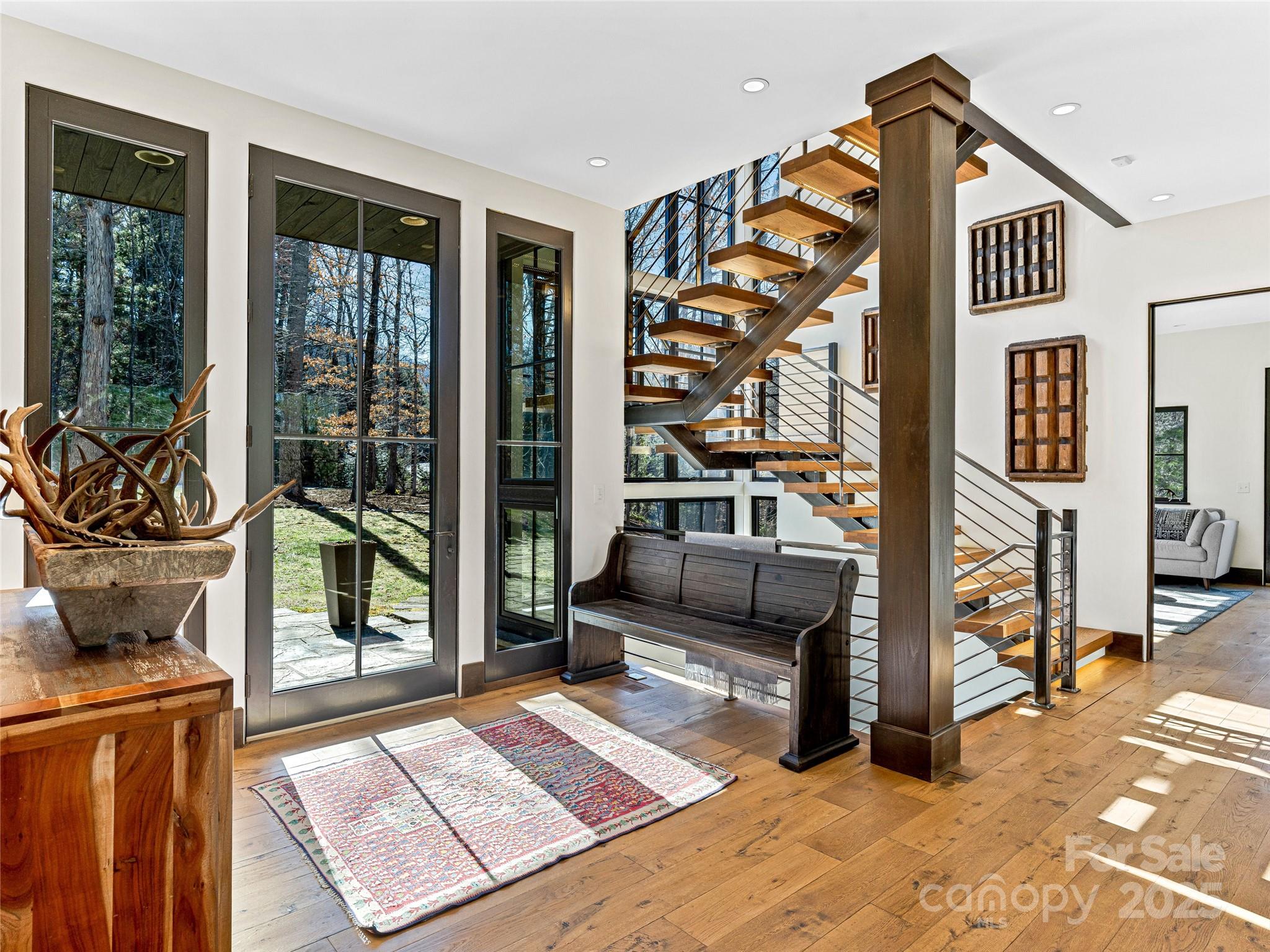 18 Wolfe Cove Road