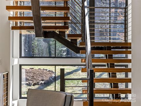 18 Wolfe Cove Road Asheville NC 28804