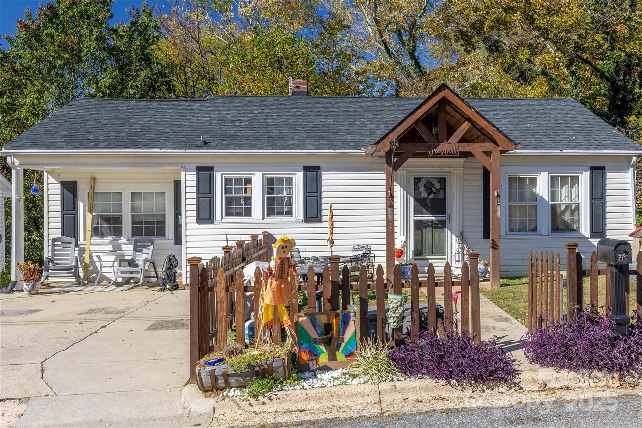 416 Edgewood Drive SW