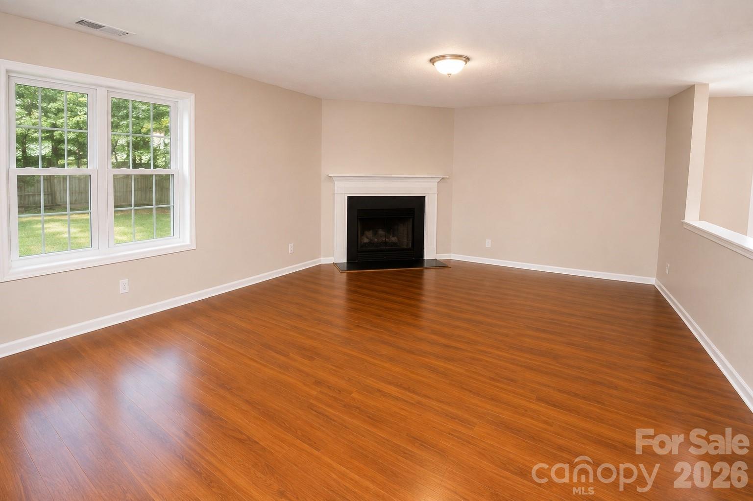 1914 Treefrog Court