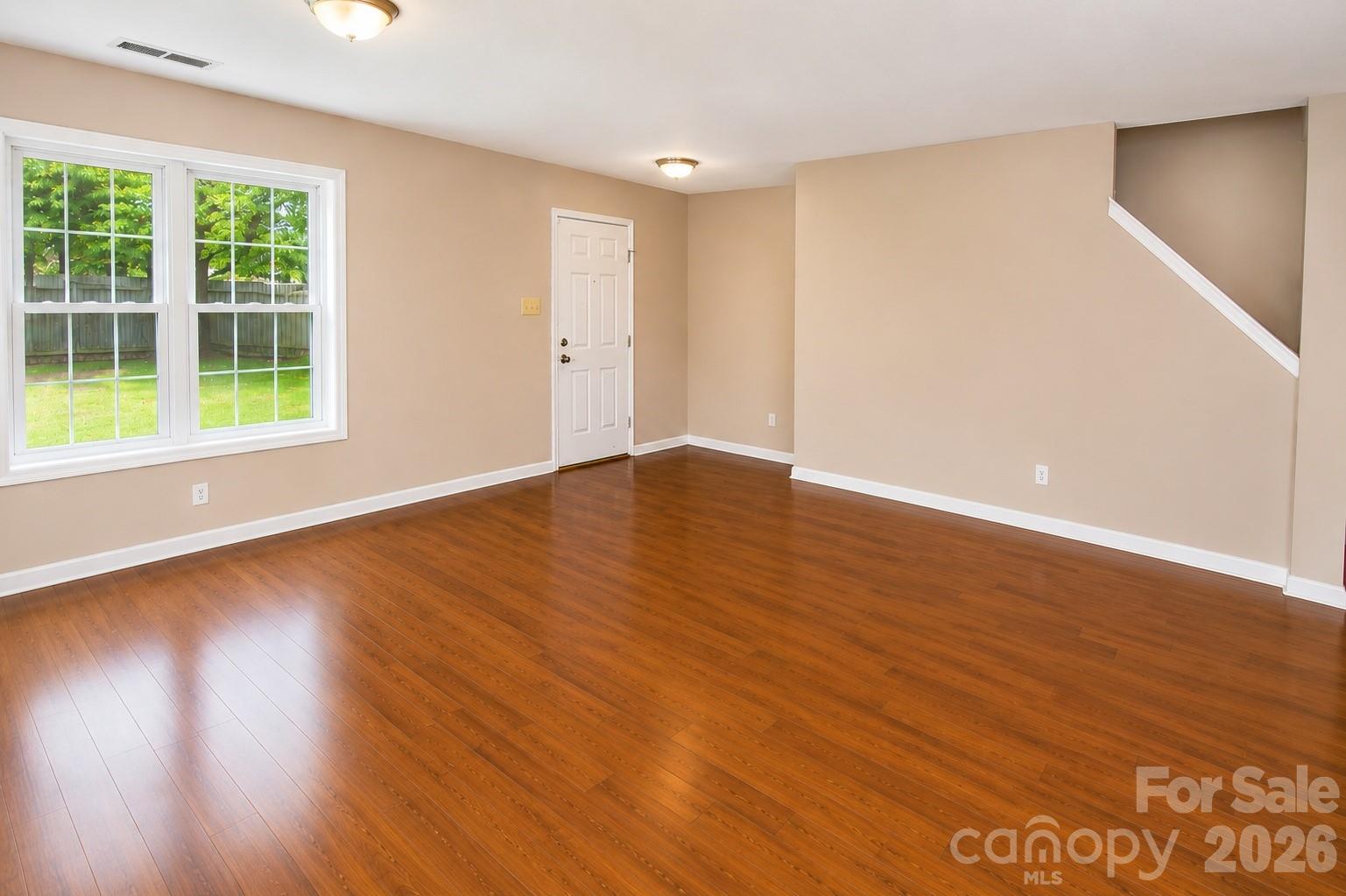 1914 Treefrog Court