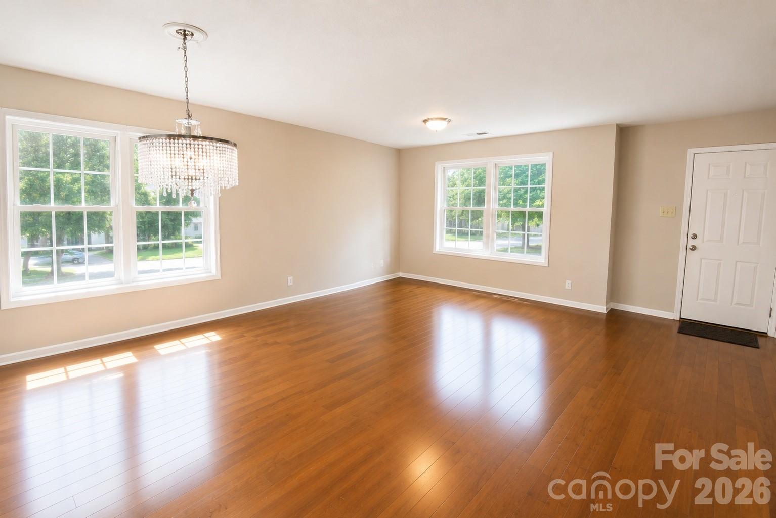 1914 Treefrog Court