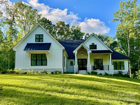 9564 Regent Drive Davidson NC 28036