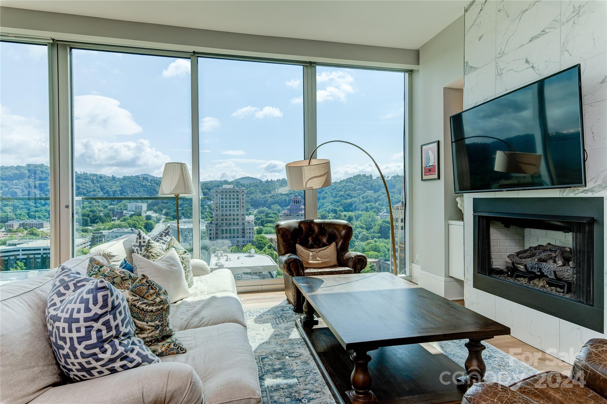 Asheville Arras Residence - Residential