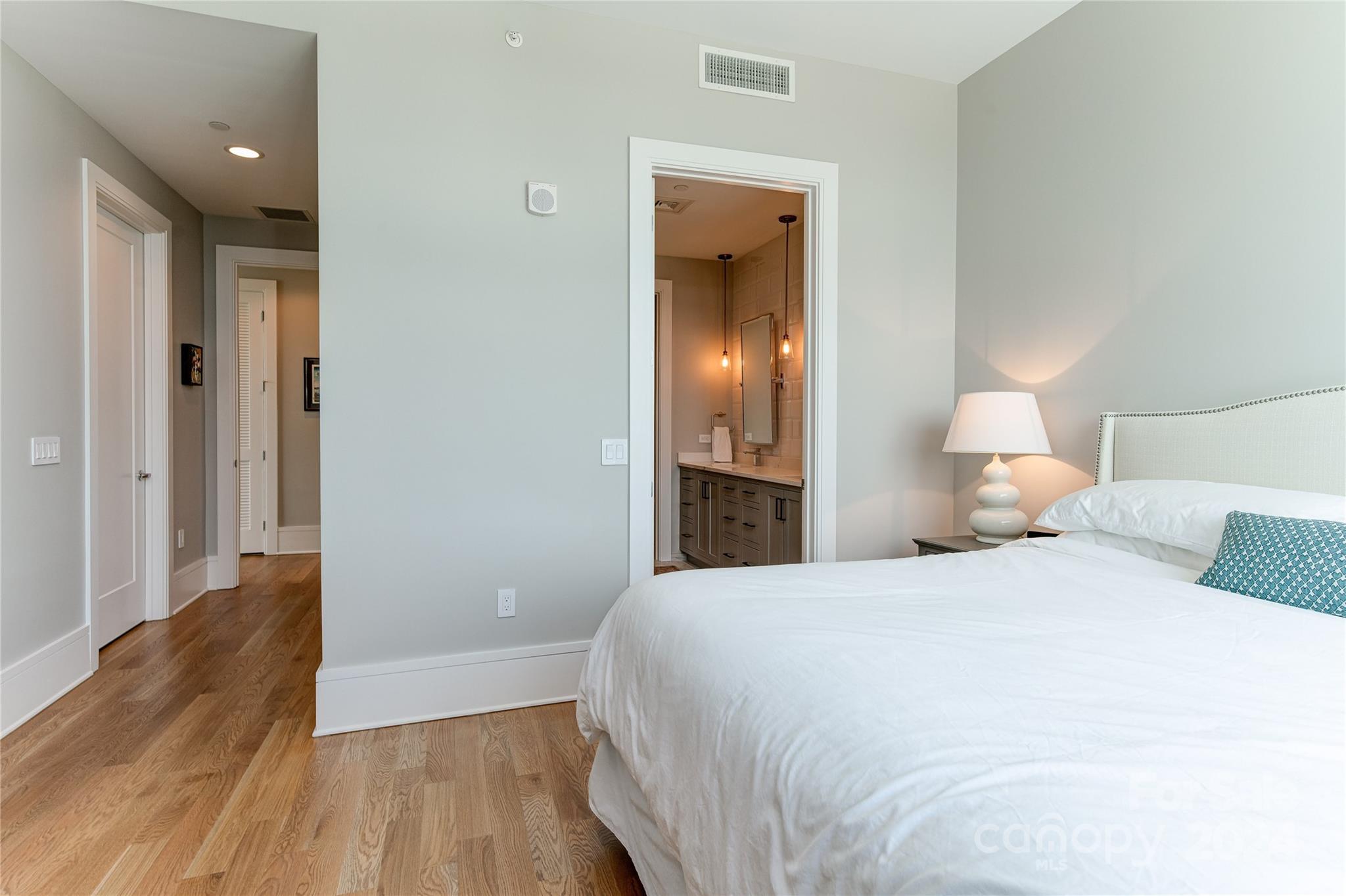Asheville Arras Residence - Residential