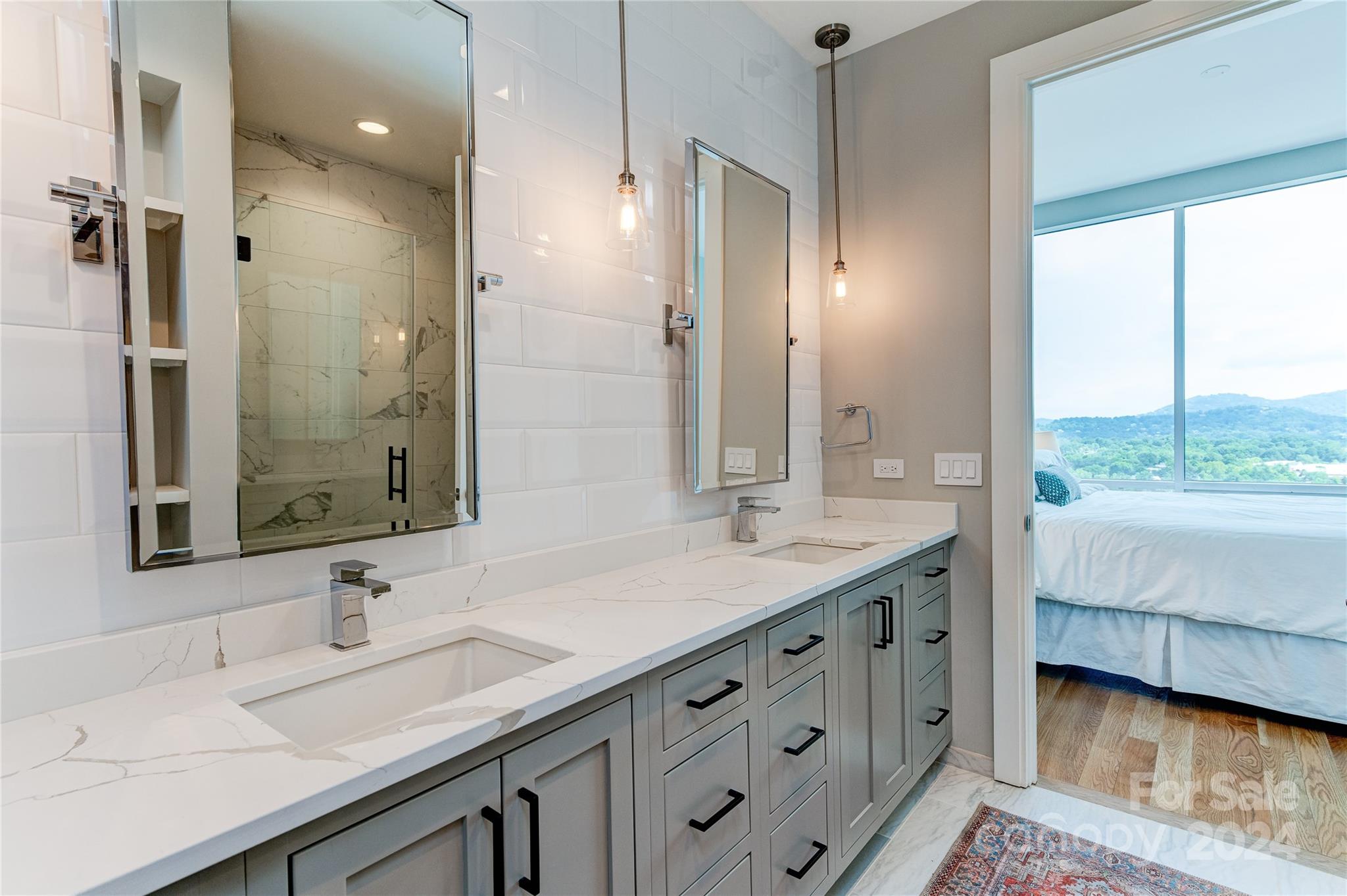 Asheville Arras Residence - Residential