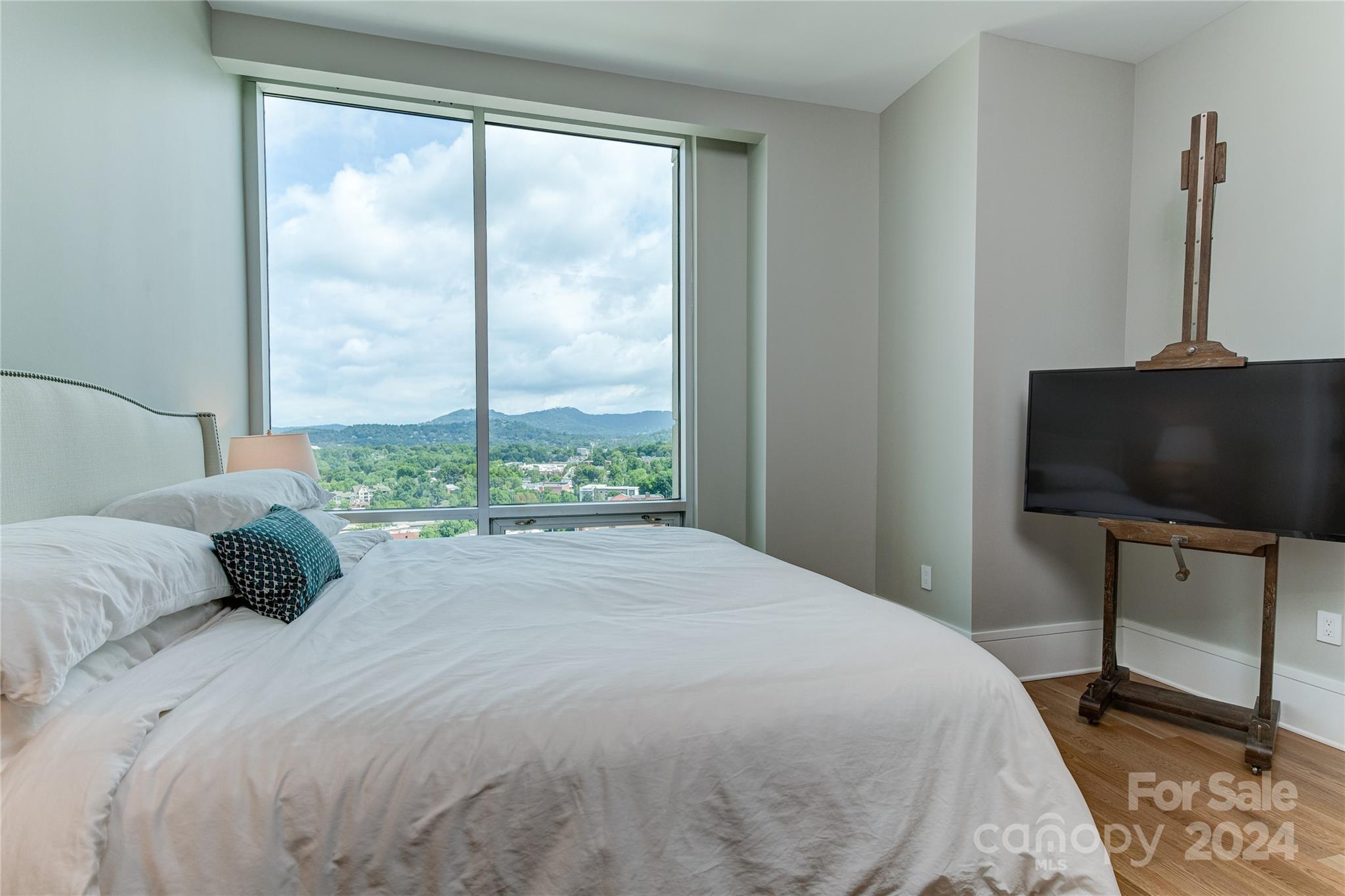 Asheville Arras Residence - Residential