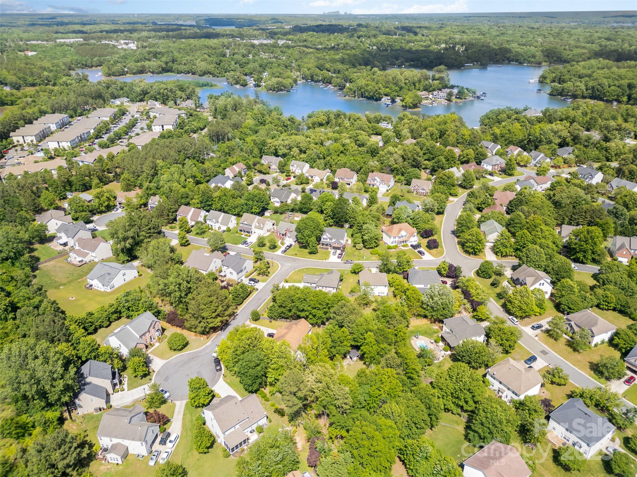 Autumn Cove At Lake Wylie - Residential