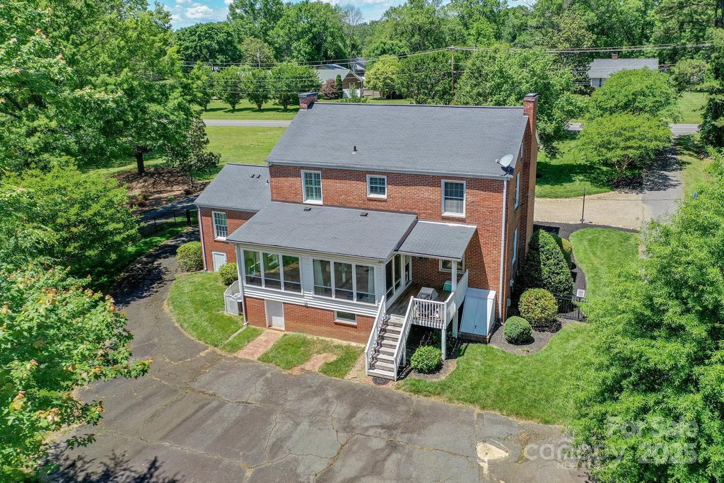 listing image 44