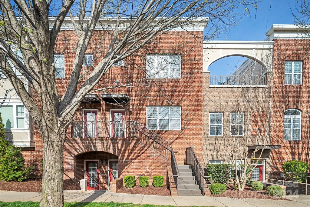 211 Harbour Place, Davidson, NC 28036, MLS 4188594 Allen Tate