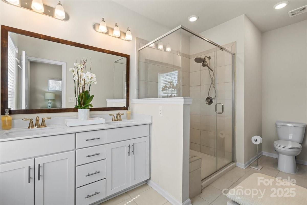 Charlotte, North Carolina 28227, United States, 4 Bedrooms Bedrooms, ,4 BathroomsBathrooms,Residential,Active,186058