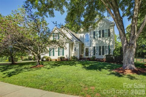 Photo of 11611 Knightsdale Drive, Charlotte, NC 28277 (MLS # 4393388)