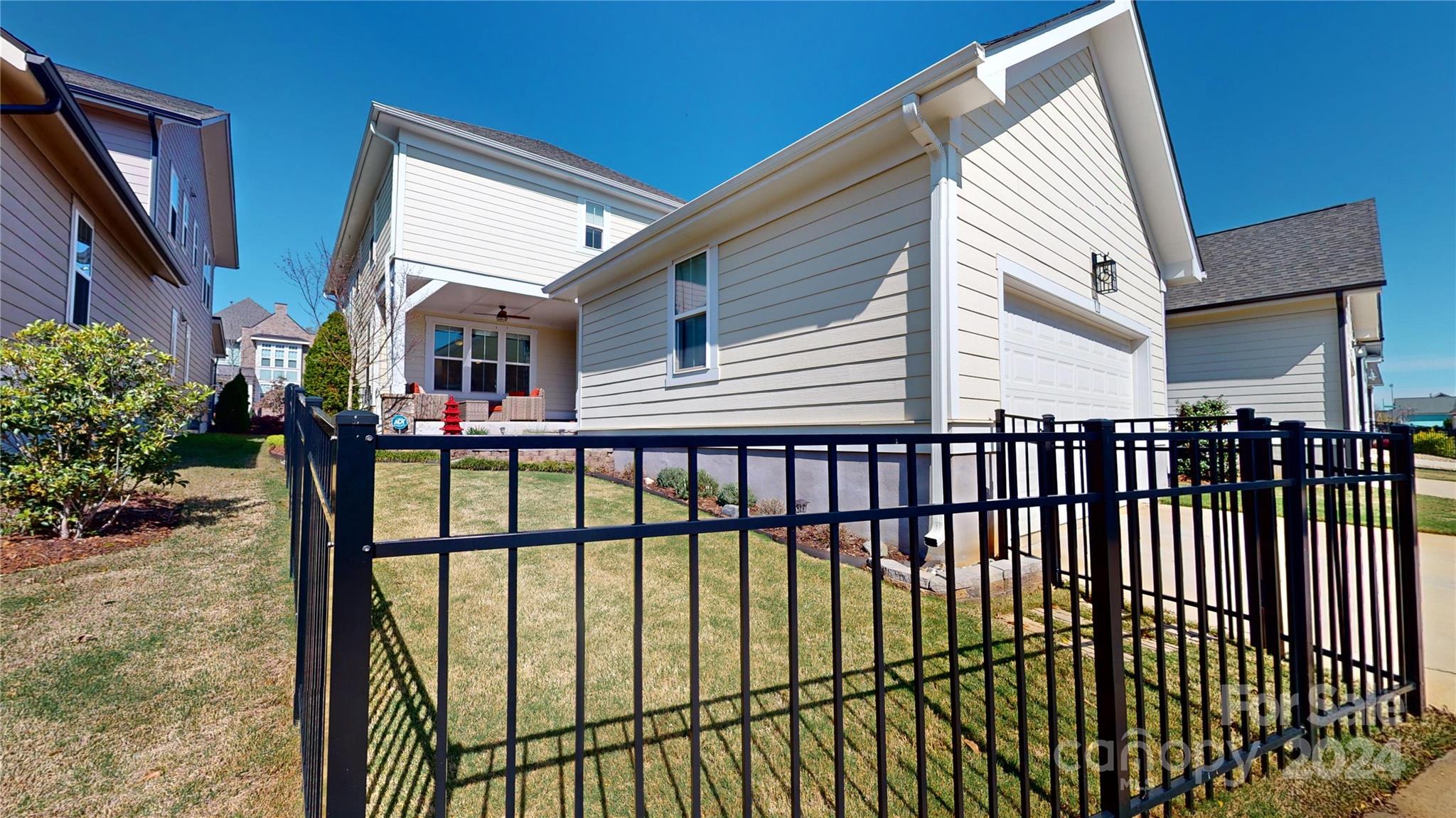 Riverwalk - Residential