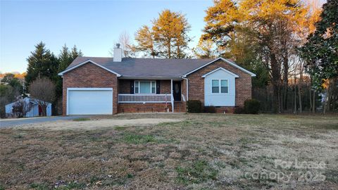 7505 Sarah Drive Denver NC 28037