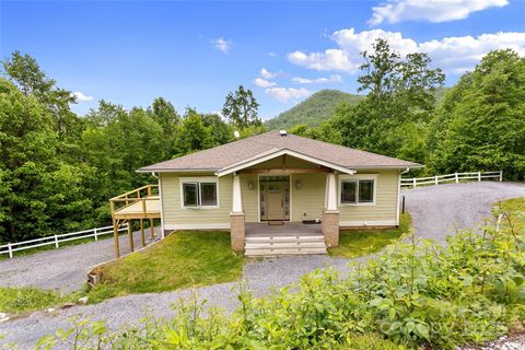 9 Gazebo Trail Clyde NC 28721